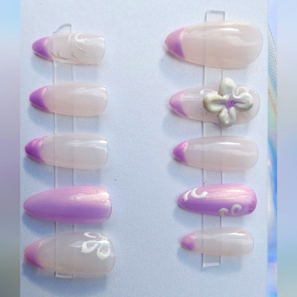 Press On Nails (Handpainted, Lilac Flower)
